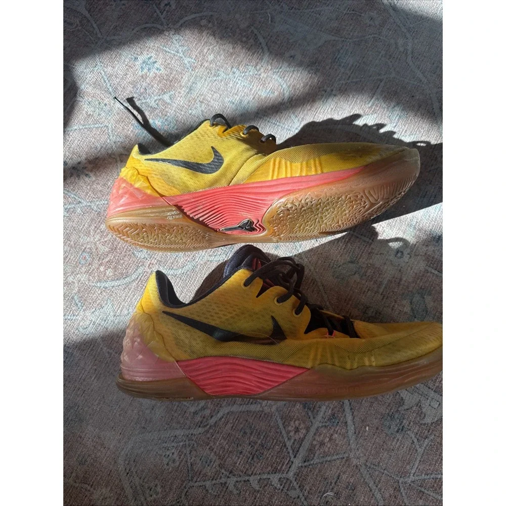 Nike Zoom Kobe Venomenon 5 Mens Size 12.5 Gold Athletic Running Shoes Sneakers